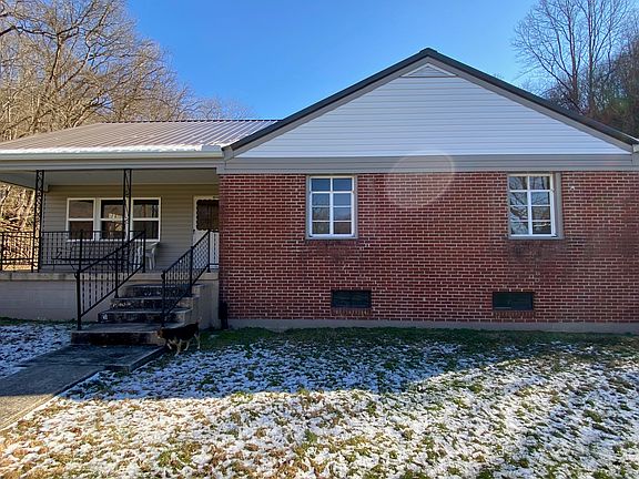 5th image of 99 Elkhorn Dr