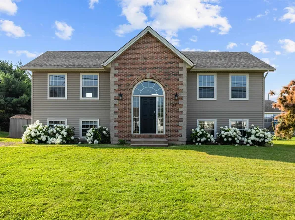 34 Sandlewood St, Charlottetown, PE C1E 0A6