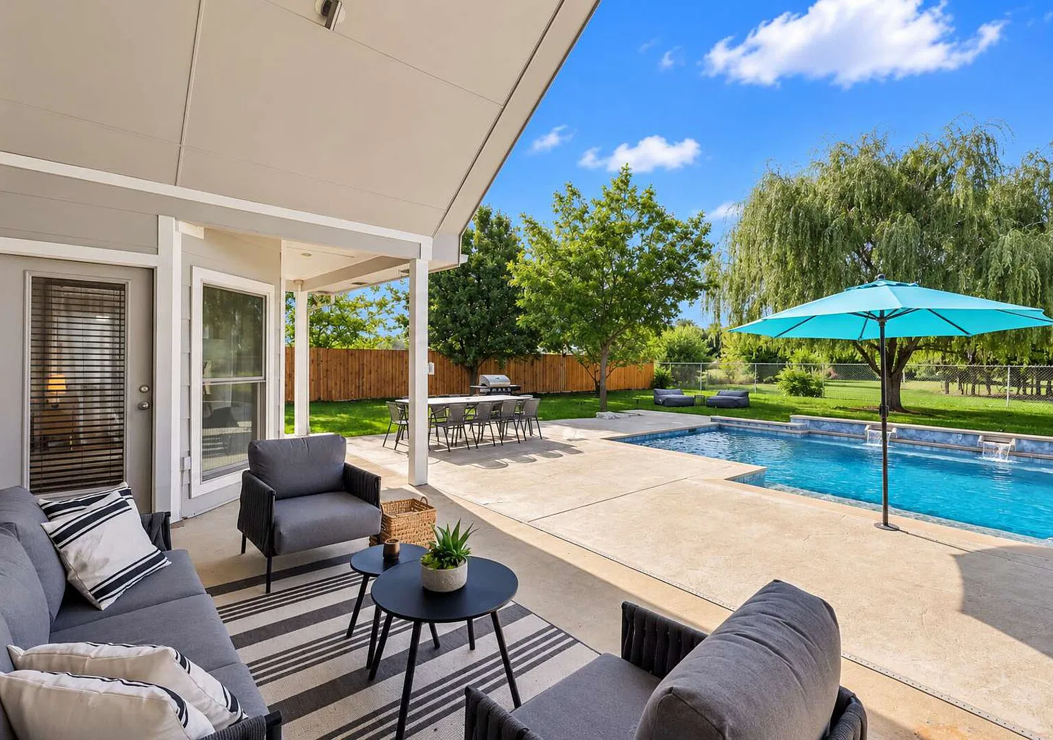 The Perfect Getaway 5BR/4BA with Pool & Hot Tub — Photo 2