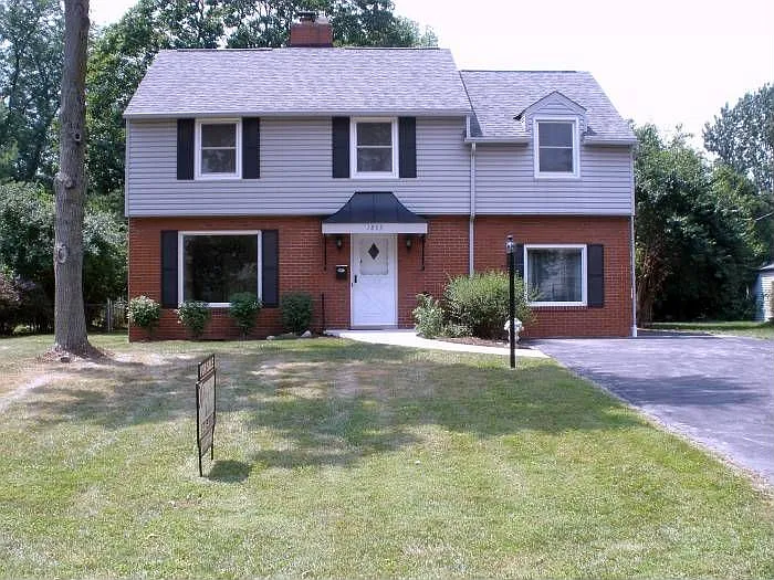 1853 Westwood Ave photo 1