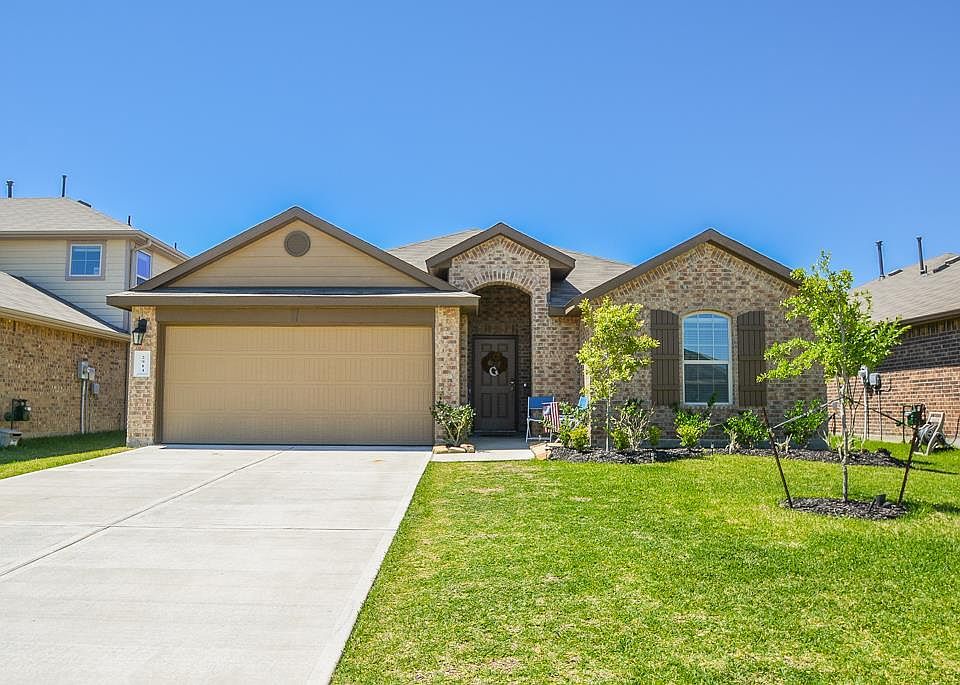 1st image of 2914 McDonough Way