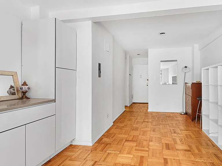 241 E 76th St #6B — Photo 6