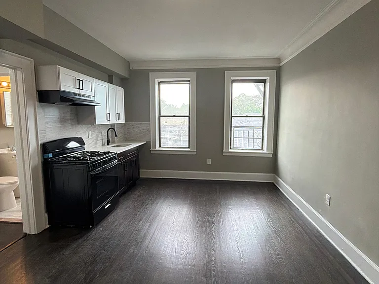 1002 S Orange Ave #403 — Photo 1