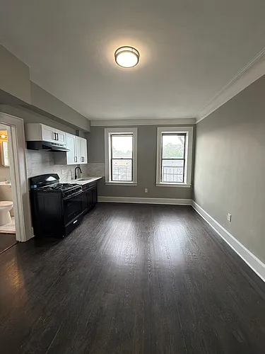 1002 S Orange Ave Photo 1