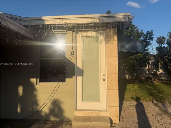 6 Dawson St #A, Hollywood, FL 33023