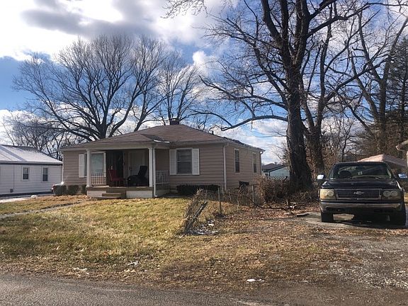 2nd image of 3316 N Gladstone Ave
