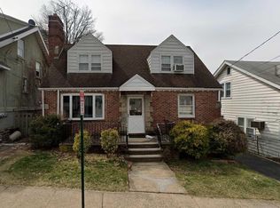 362 Lafayette Ave, Cliffside Park, NJ 07010