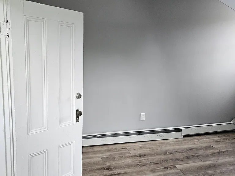 14 Hillside St #3 — Photo 9