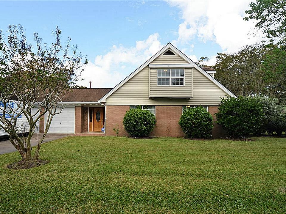 1st image of 2408 Cunningham Dr