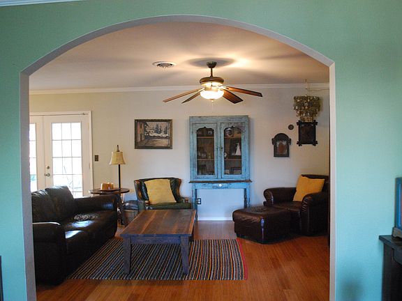 3rd image of 1700 W Fern Ave