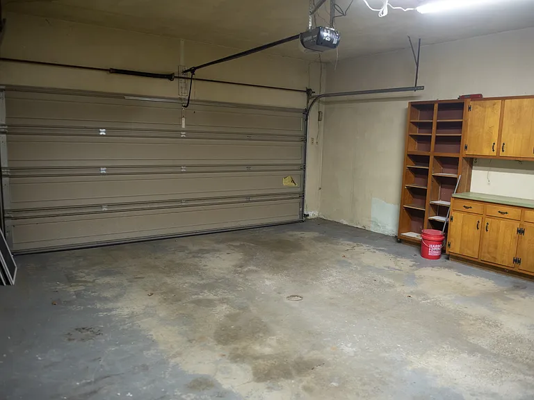 2066 Bradley Rd — Photo 33