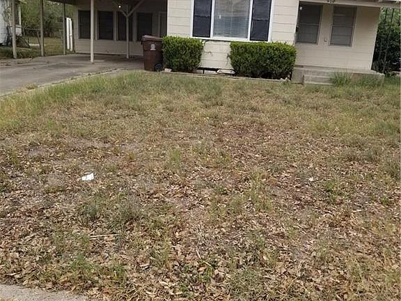 3rd image of 508 W Nettie Ave