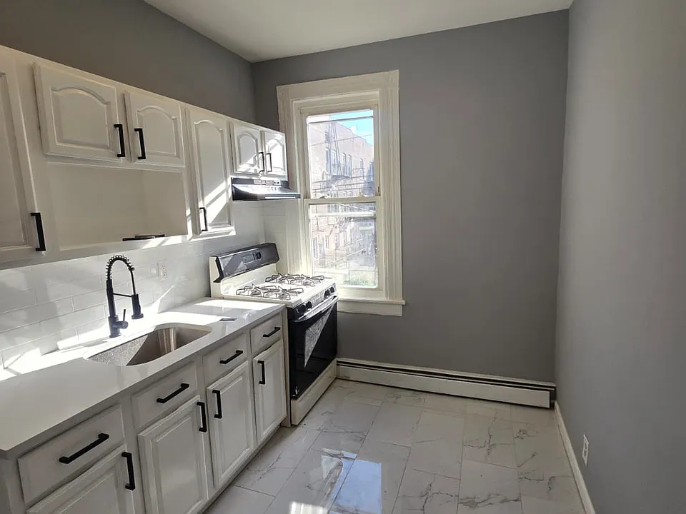 539 E Jersey St #2FF