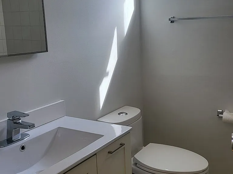 492 Pinegrove Rd — Photo 31
