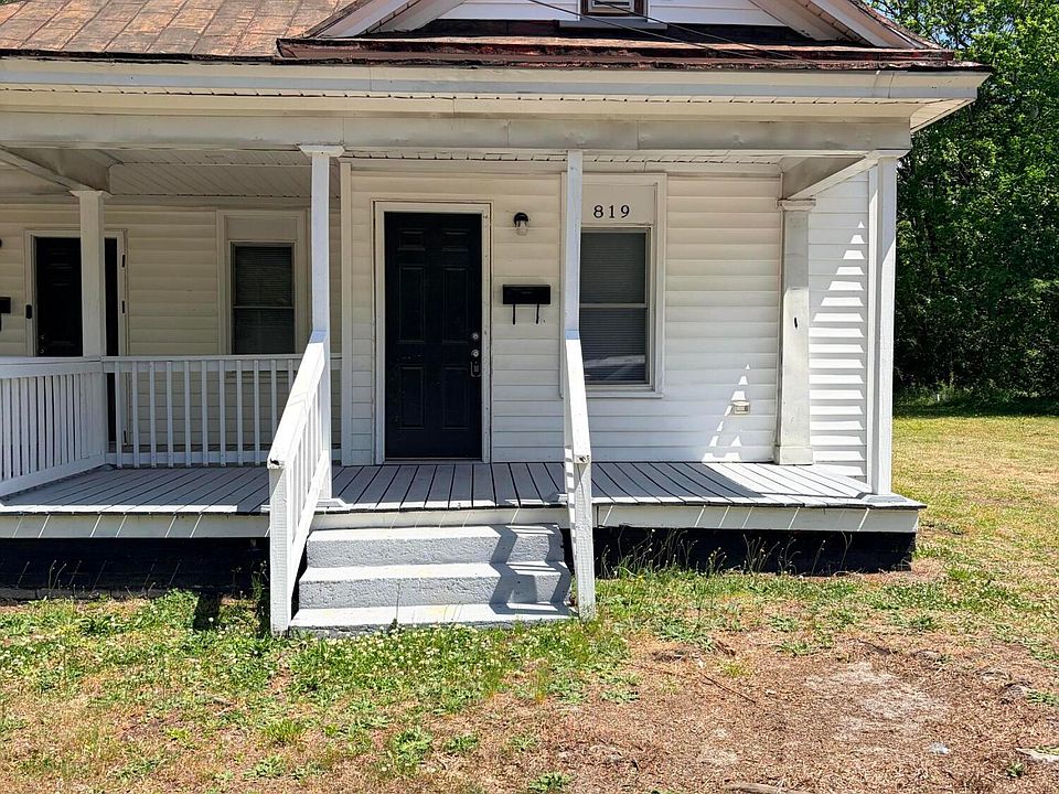 1st image of 817 Arlington St #819