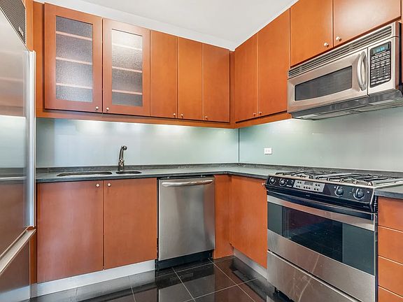 5th image of 230 W 56th St APT 49C