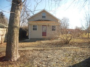 106 N Ames St, Cabery, IL 60919