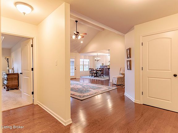 3rd image of 132 Dogwood Villa Dr