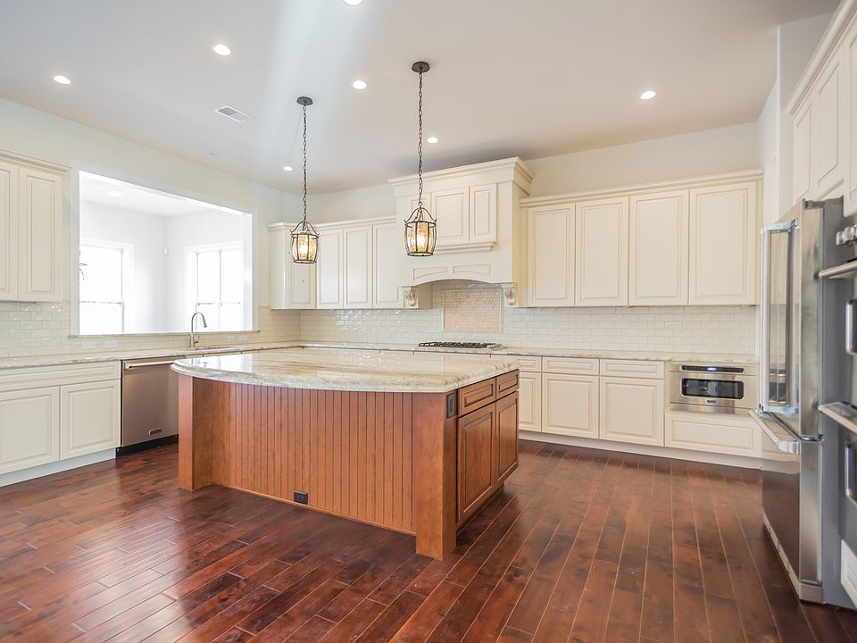 1st image of 1067 Mansion Ln