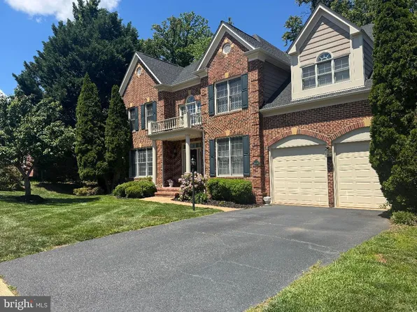 47808 Saulty Dr, Sterling, VA 20165