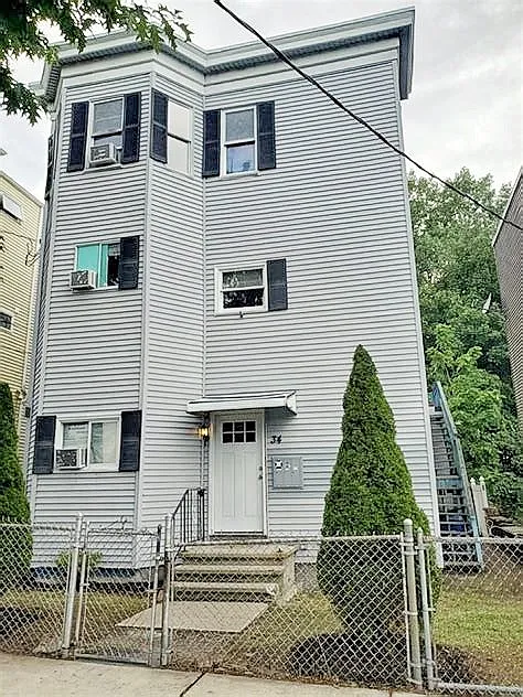 34 Gillooly Rd #3