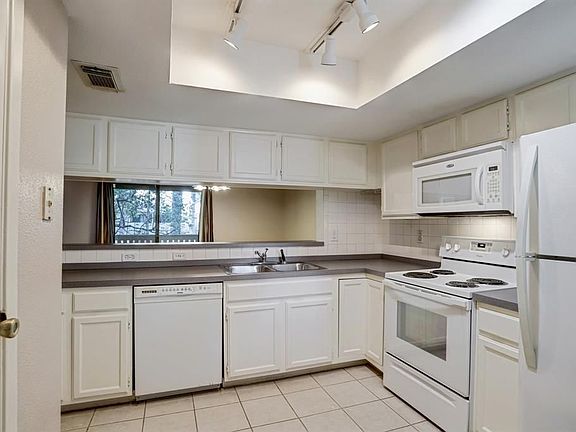4th image of 14911 Wunderlich Dr APT 412