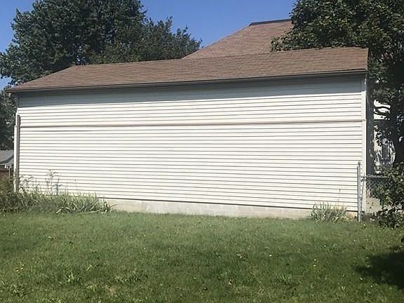 Garage (Optional Rent)