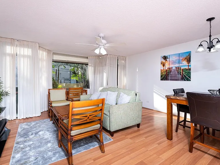 Living/Dining room