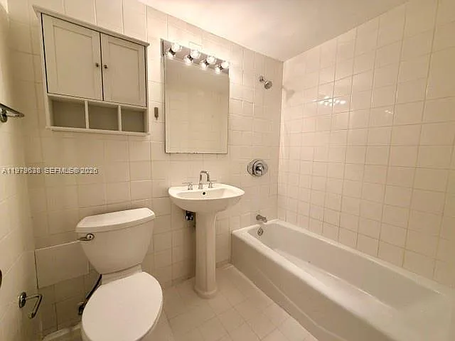 2445 Lake Pancoast Dr #7 — Photo 15