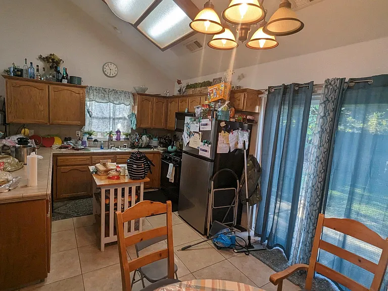 1140 W 7th St #A — Photo 17