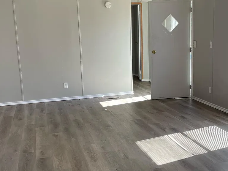 60 River Bend Dr — Photo 2
