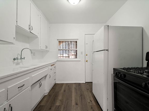 3rd image of 2008 S Robertson Blvd APT 3