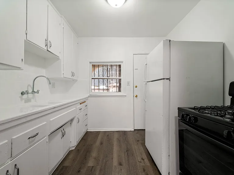 2008-2012 S Robertson — Photo 3