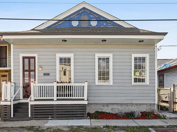 2nd image of 1832 Governor Nicholls St