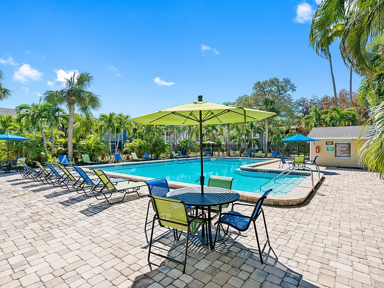 Enclave at Sabal Pointe Apartments — Photo 7