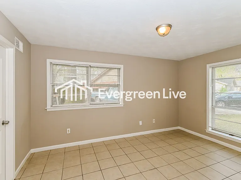 5323 Sunnyside Cv — Photo 8