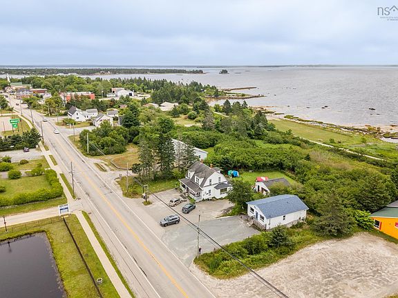 2nd image of 3593 Highway 3