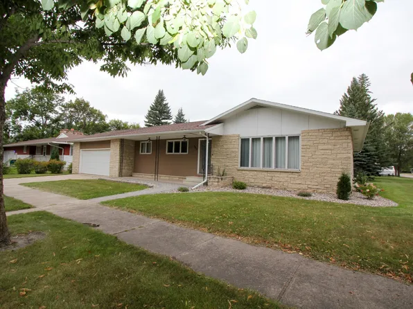 303 W 1st St, Argyle, MN 56713