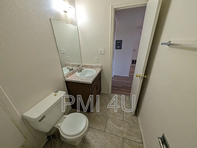 95 Darlene Rd SE #B — Photo 13