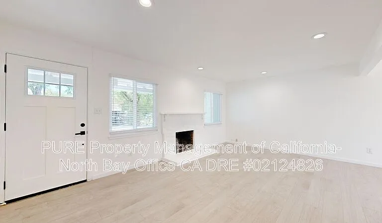 480 Washington Ct — Photo 38