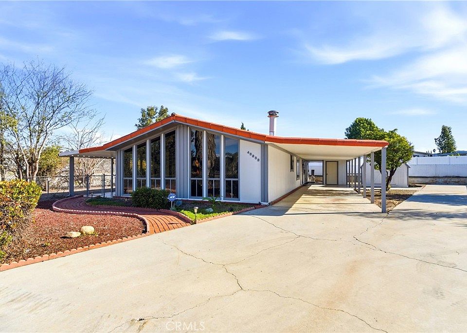 1st image of 43833 Acacia Ave