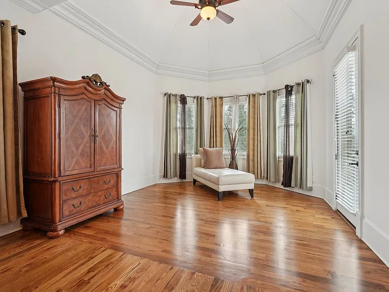 343 Summer Garden Dr — Photo 44