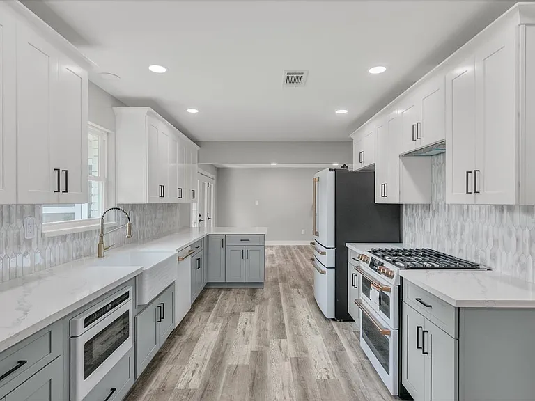 4615 Barton Ln — Photo 11