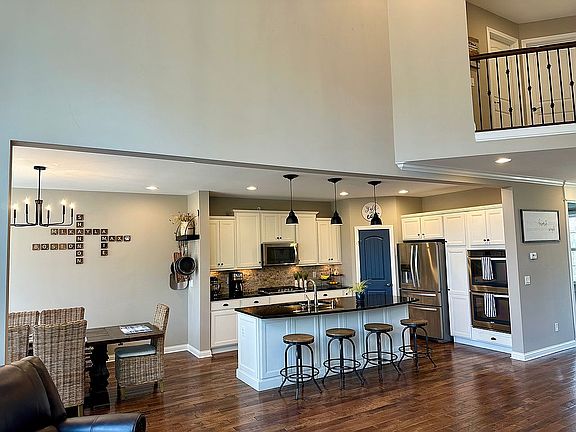 3rd image of 2769 Bentwood Dr