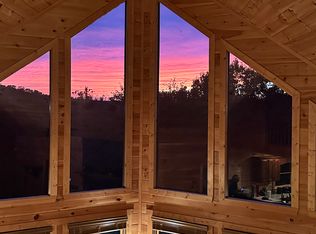 280 Palmetto Dr, Ellijay, GA 30540