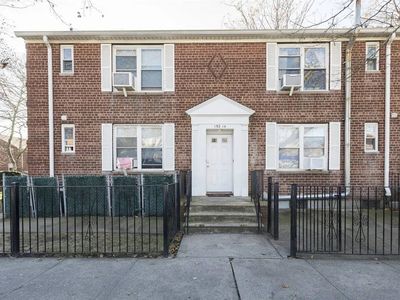 19214 Station Rd, Flushing, NY, 11358