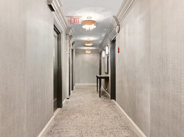 575 Park Avenue image 15 of 19