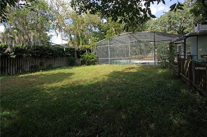 2nd image of 1845 Temple Dr