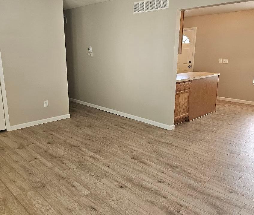 1470 Junction St, photo 5