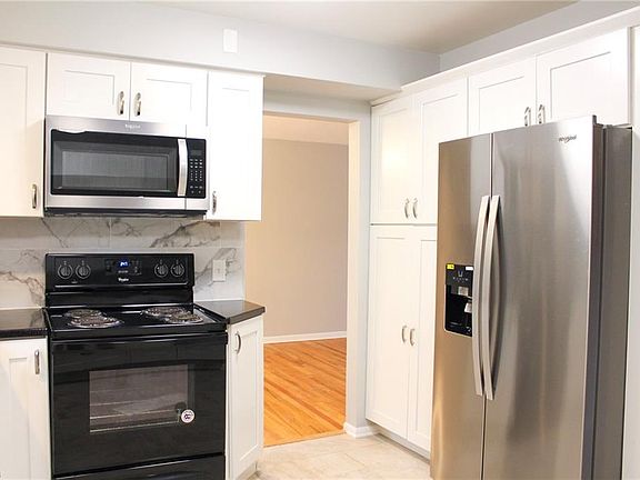 4th image of 616 Jefferson Dr